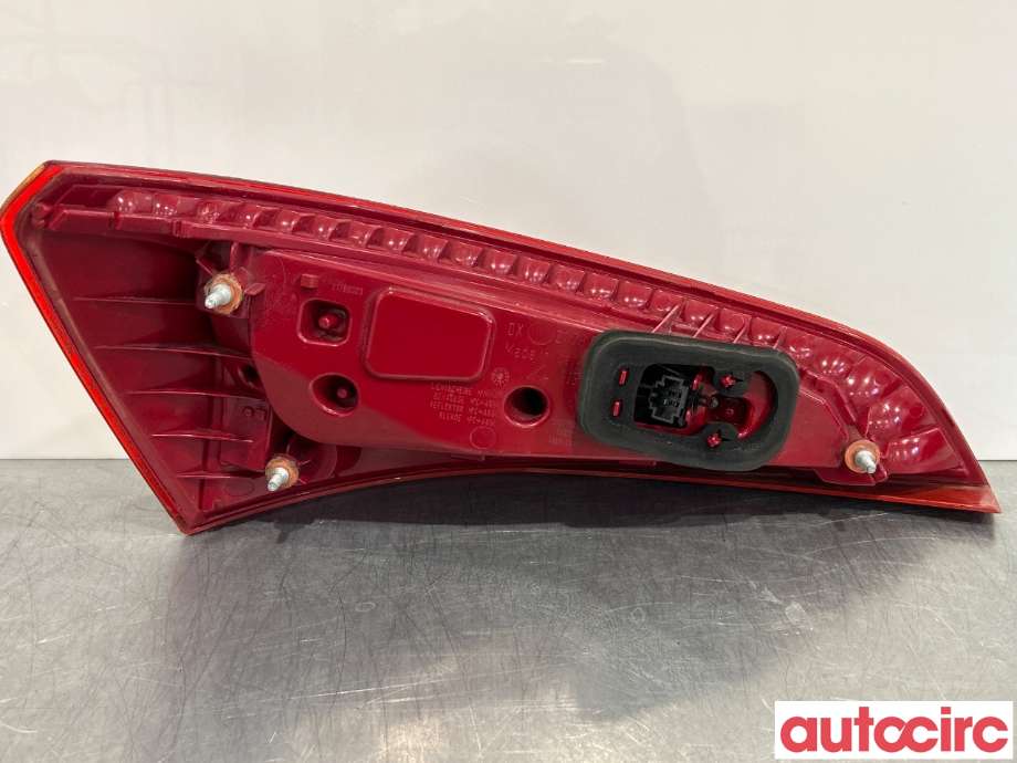 Baklykt høyre til Audi Q5 2008-2012 (Type I, Fase 1)  (AUDI|8R0945094A)