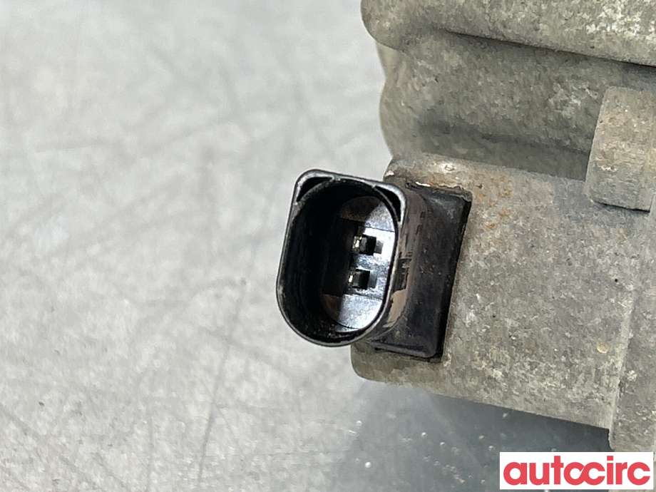Diverse deler til VW Caddy 2004-2010 (Type III, Fase 1)  (VOLKSWAGEN|1K0820808F|1K0820859F|1K0820803G)
