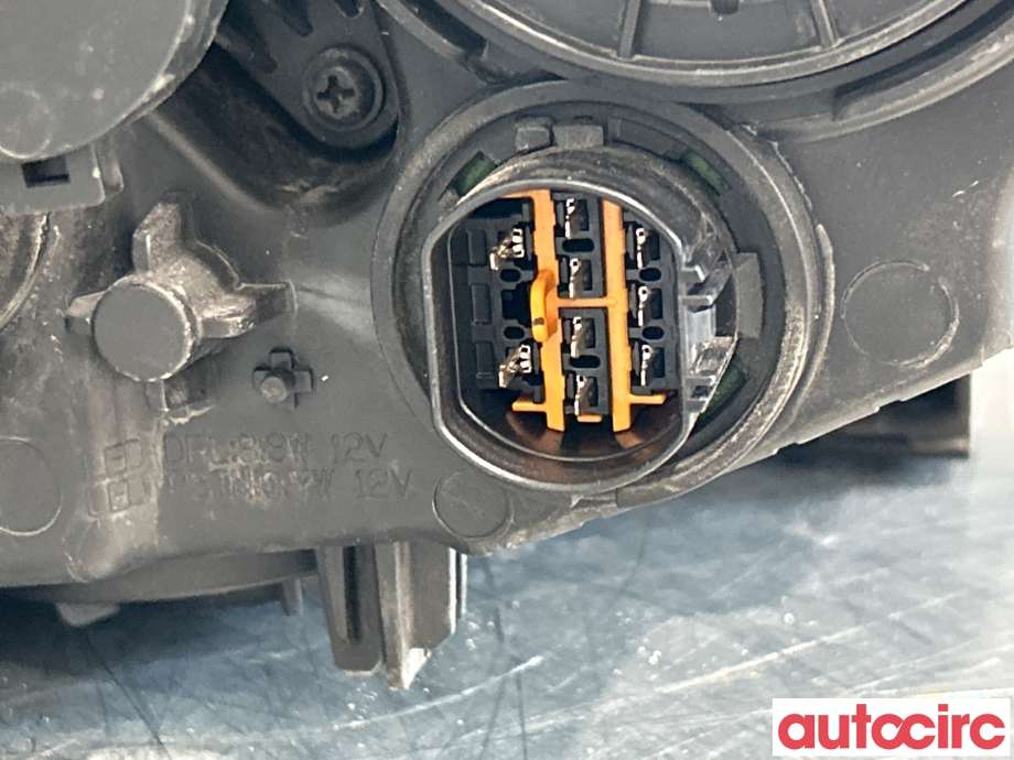 Frontlykt venstre xenon til Kia Soul 2014-2019 (Type II) (KIA|92101E40201D|)