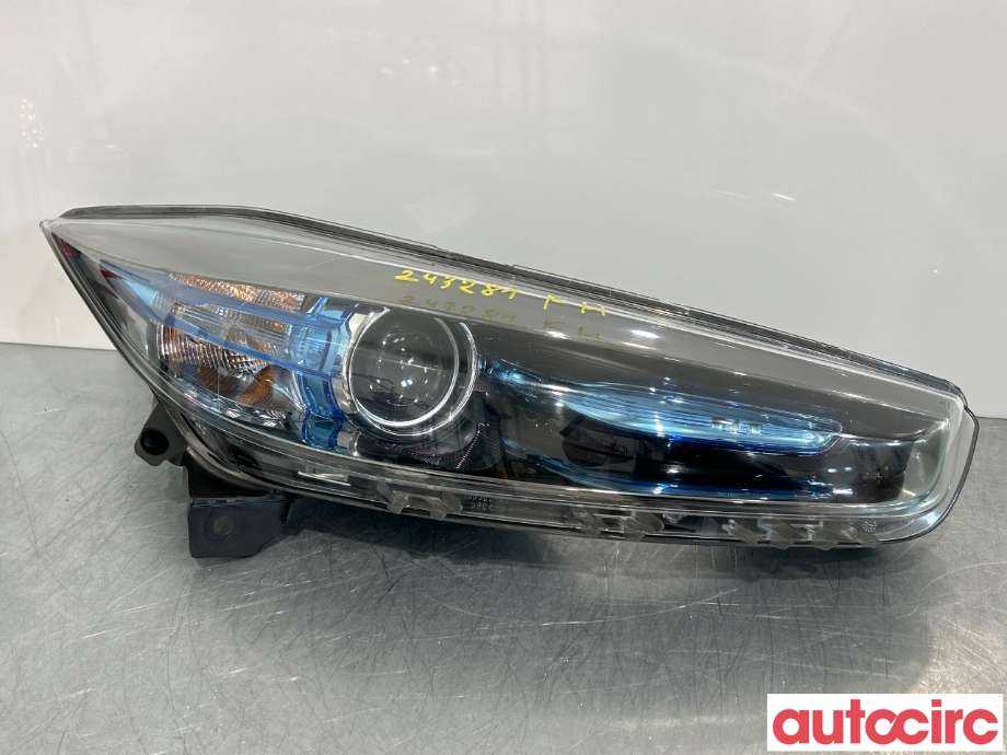 Frontlykt høyre halogen til Renault Zoe, 2013-2019 (Fase 1)  (RENAULT|260108268R)