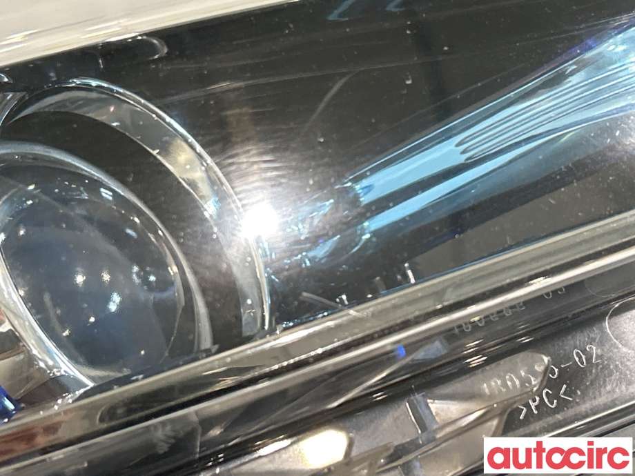 Frontlykt høyre halogen til Renault Zoe 2013-2019 (Fase 1)  (RENAULT|260108268R|1EL010912-02|260109891R)
