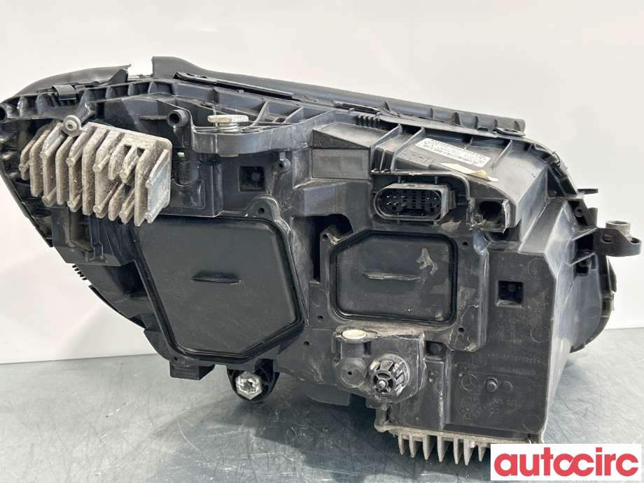 Frontlykt venstre halogen til Mercedes C-Klasse 2014-2018 (Fase 1) (W205) (W205) (MERCEDES|A2059067303|030128423304|A2058200561)