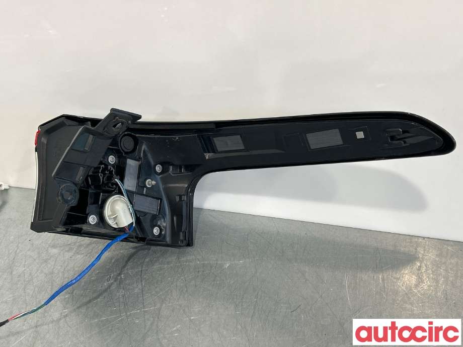 Baklykt venstre til Toyota bZ4X 2022-->>  (TOYOTA|8156142290|)