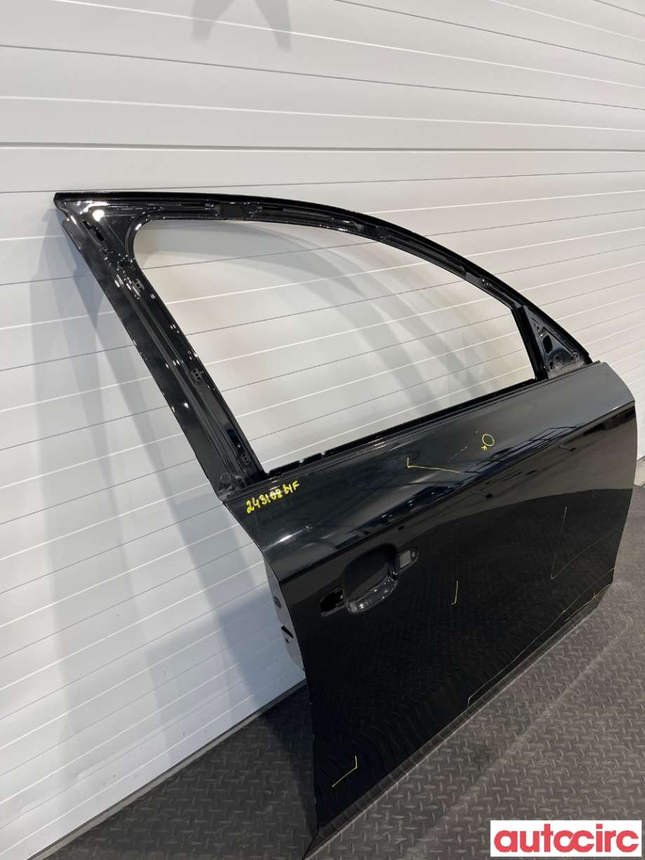 Dør høyre foran til Audi A4 2007-2014 (Type IV) (B8) (B8) (AUDI|8K0831052J)