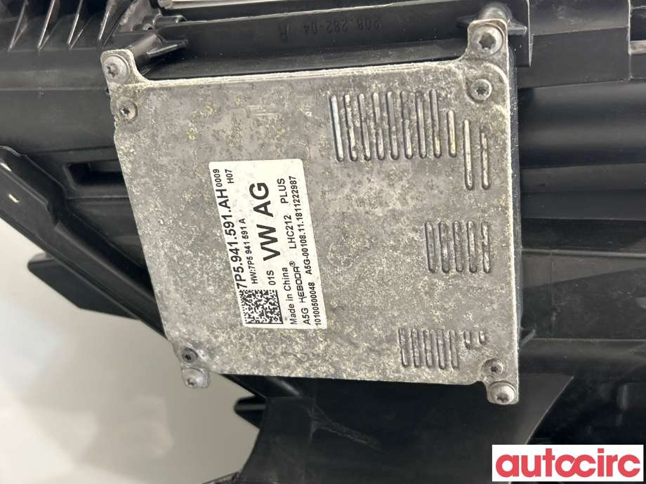 Frontlykt høyre halogen til Škoda Kodiaq 2017-->>  (SKODA|566941016H|566941016F)