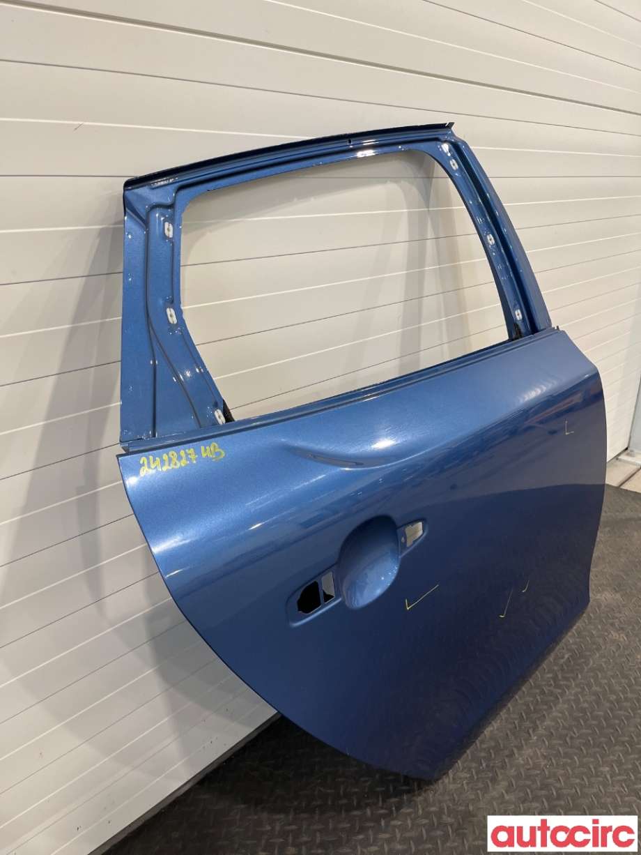 Dør høyre bak til Volvo V40 2012-2019  (VOLVO|32351000)