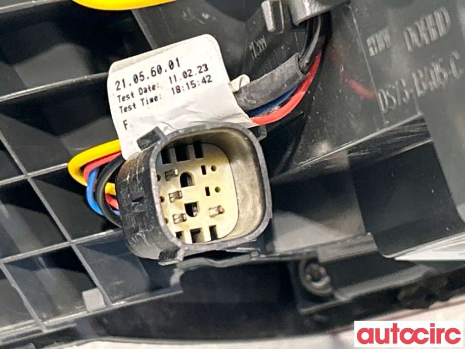 Baklykt venstre til Ford Mondeo 2014-2019 (Type V, Fase 1)  (FORD|2291532|DS73-13405-C)