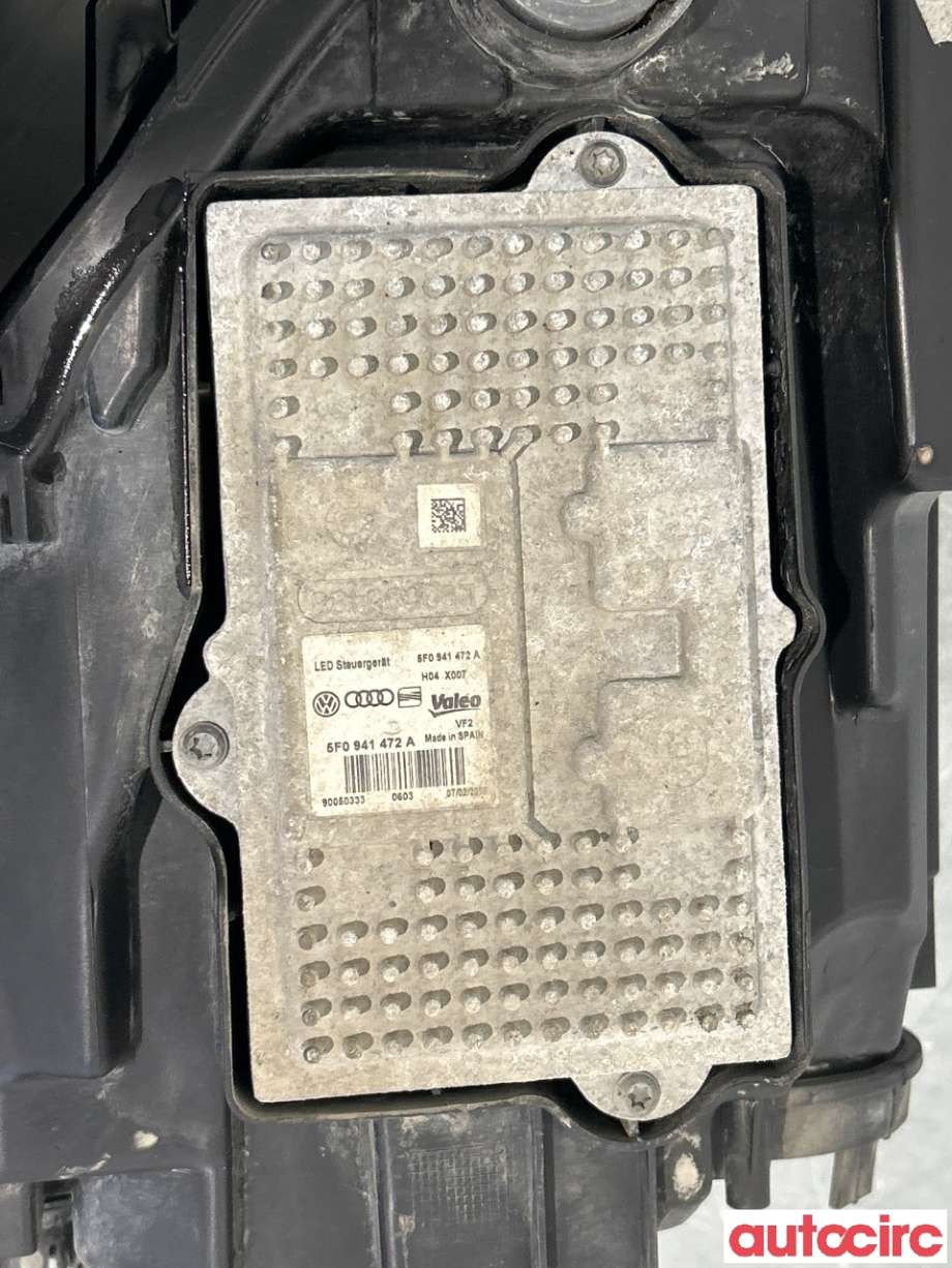 Frontlykt høyre halogen til VW e-Golf 2014-2017 (Fase 1) (VOLKSWAGEN|5GE941774|5GE941036)