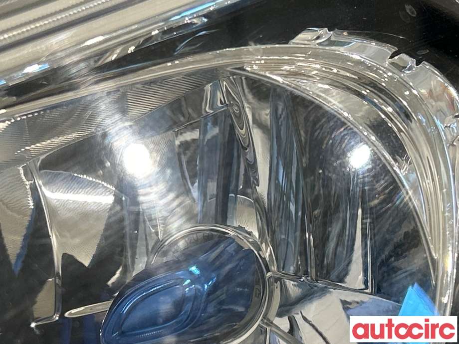 Frontlykt venstre halogen til Nissan NV200 2010-2019 (NISSAN|260604FA1A||1EL01133411)