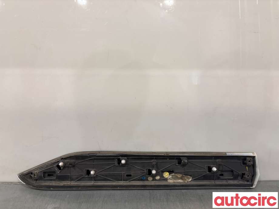 Lister til Škoda Superb 2015-->> (Type III)  (SKODA|3V0854949E|)