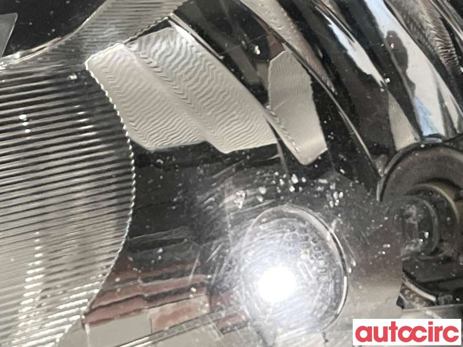 Frontlykt venstre halogen til VW Caddy 2010-2015 (Type III, Fase 2)  (VOLKSWAGEN|2K5941005A)