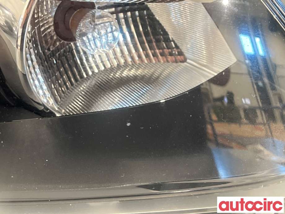 Frontlykt høyre halogen til VW Caddy 2010-2015 (Type III, Fase 2) (VOLKSWAGEN|2K5941006A)