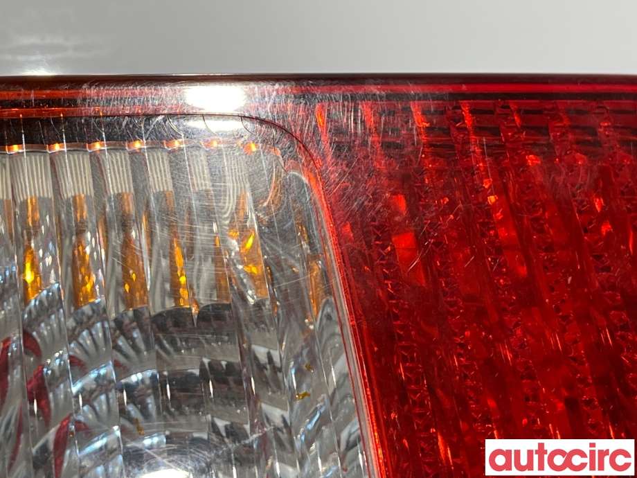Baklykt venstre til VW Caddy 2004-2010 (Type III, Fase 1)  (VOLKSWAGEN|2K0945095M|2K0945095P)