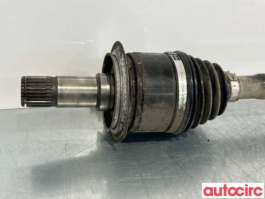 Drivaksel venstre bak til Mercedes Vito/Viano 2004-2010 (Fase 1) (W639) (W639) (MERCEDES|A6393501210|)