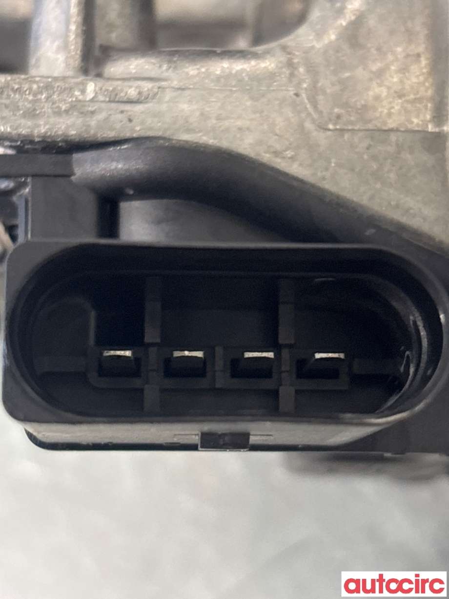 Viskermotor frontrute til Tesla Model Y 2021-2024 (Type I)  (TESLA|1658936-00-A|1397225054|)