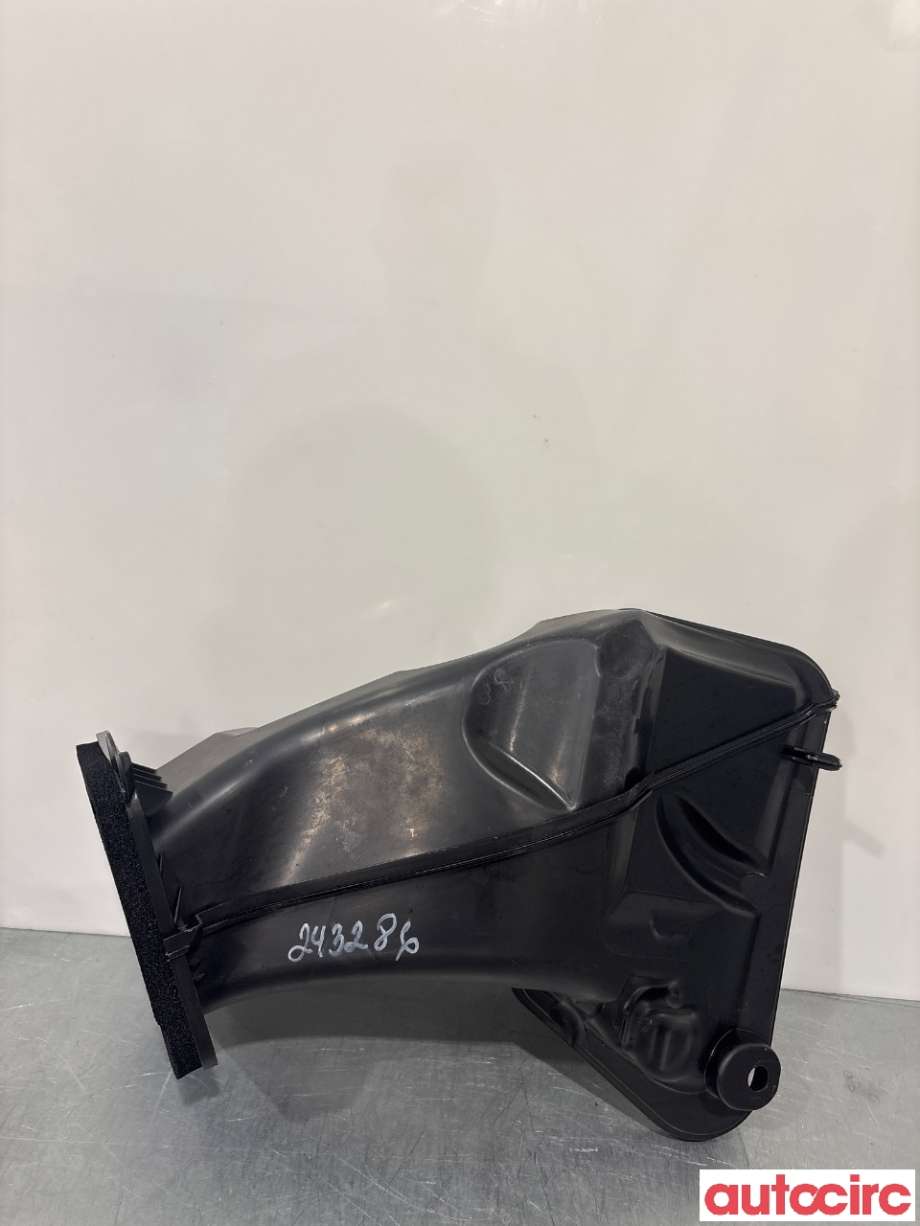 Diverse deler til Tesla Model Y, 2021-2024 (Type I)  (TESLA|1499137-50-B)