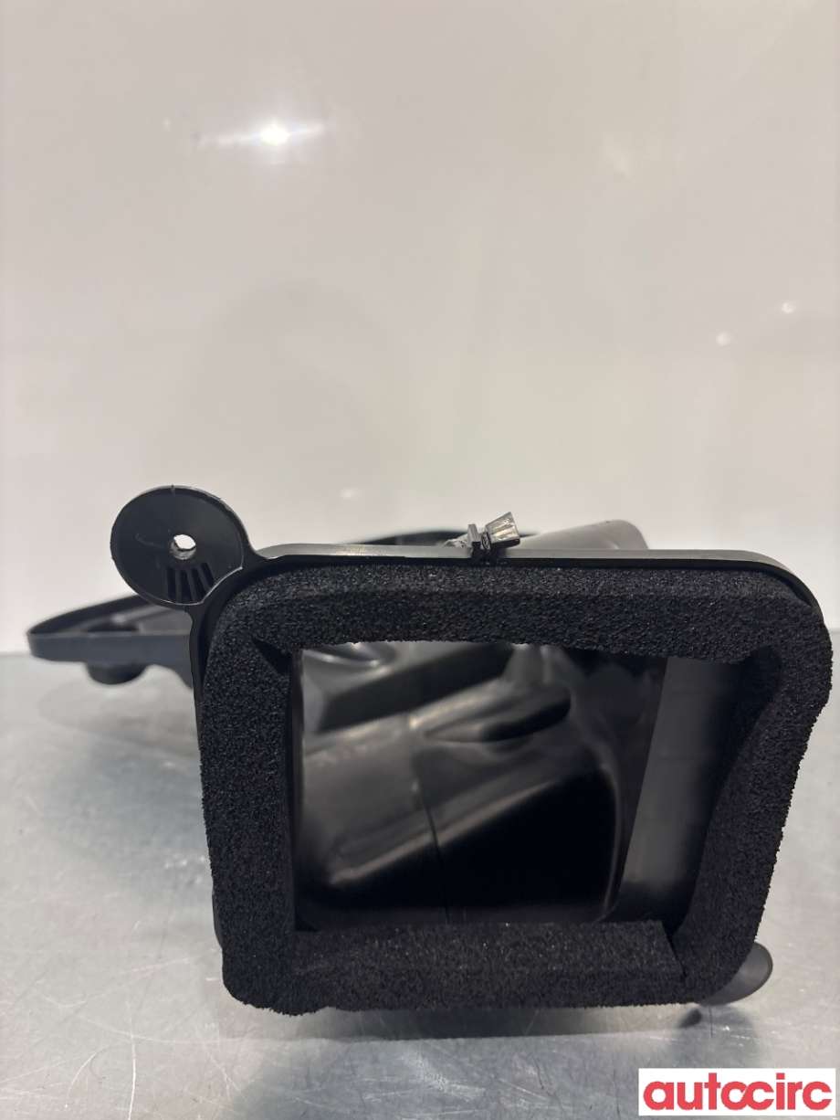 Diverse deler til Tesla Model Y 2021-2024 (Type I)  (TESLA|1499137-50-B|)
