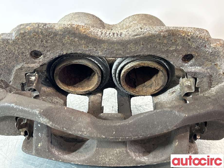Bremsecaliper høyre foran til Mercedes Vito/Viano 2004-2010 (Fase 1) (W639) (W639) (MERCEDES|A4474207700|)
