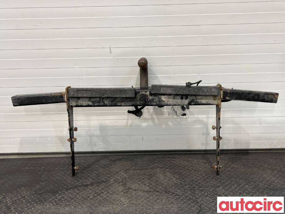 Hengerfeste til VW Transporter / Caravelle 2015-2019 (T6) (T6) (VOLKSWAGEN|7H0092101B|321646|7H0803881H)