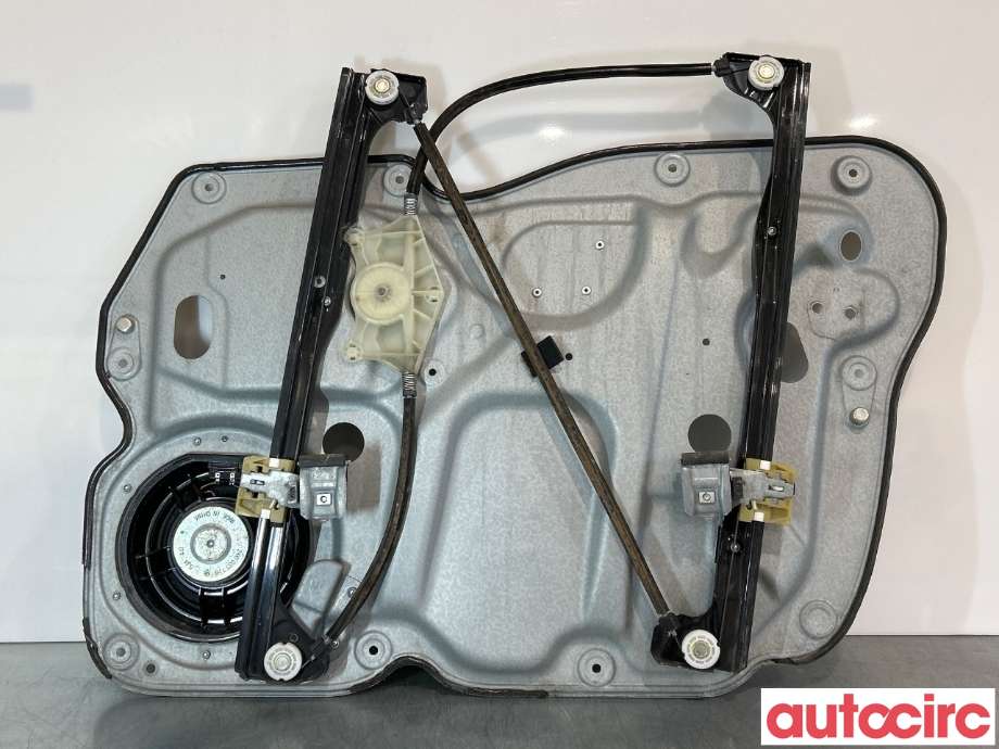 Ruteheis til VW Caddy, 2010-2015 (Type III, Fase 2)  (VOLKSWAGEN|2K2837729M)