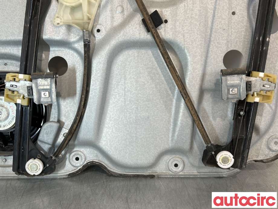 Ruteheis til VW Caddy 2010-2015 (Type III, Fase 2)  (VOLKSWAGEN|2K2837729M||1T0837755M)