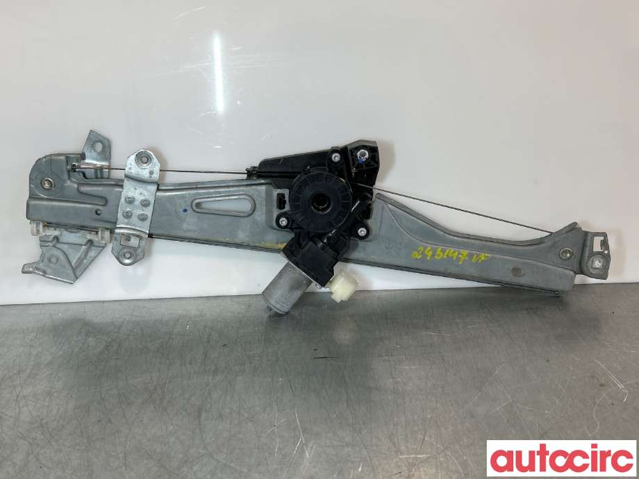 Ruteheis venstre foran til Suzuki SX4 S-CROSS, 2013-->> (Type II)  (SUZUKI|83402-61M10)