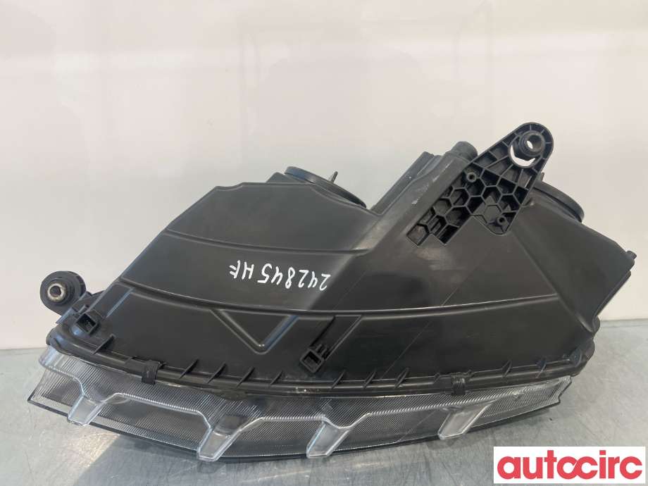 Frontlykt høyre halogen til Škoda Octavia 2013-2016 (Type III, Fase 1)  (SKODA|5E1941018|030127220200|5E1941016)