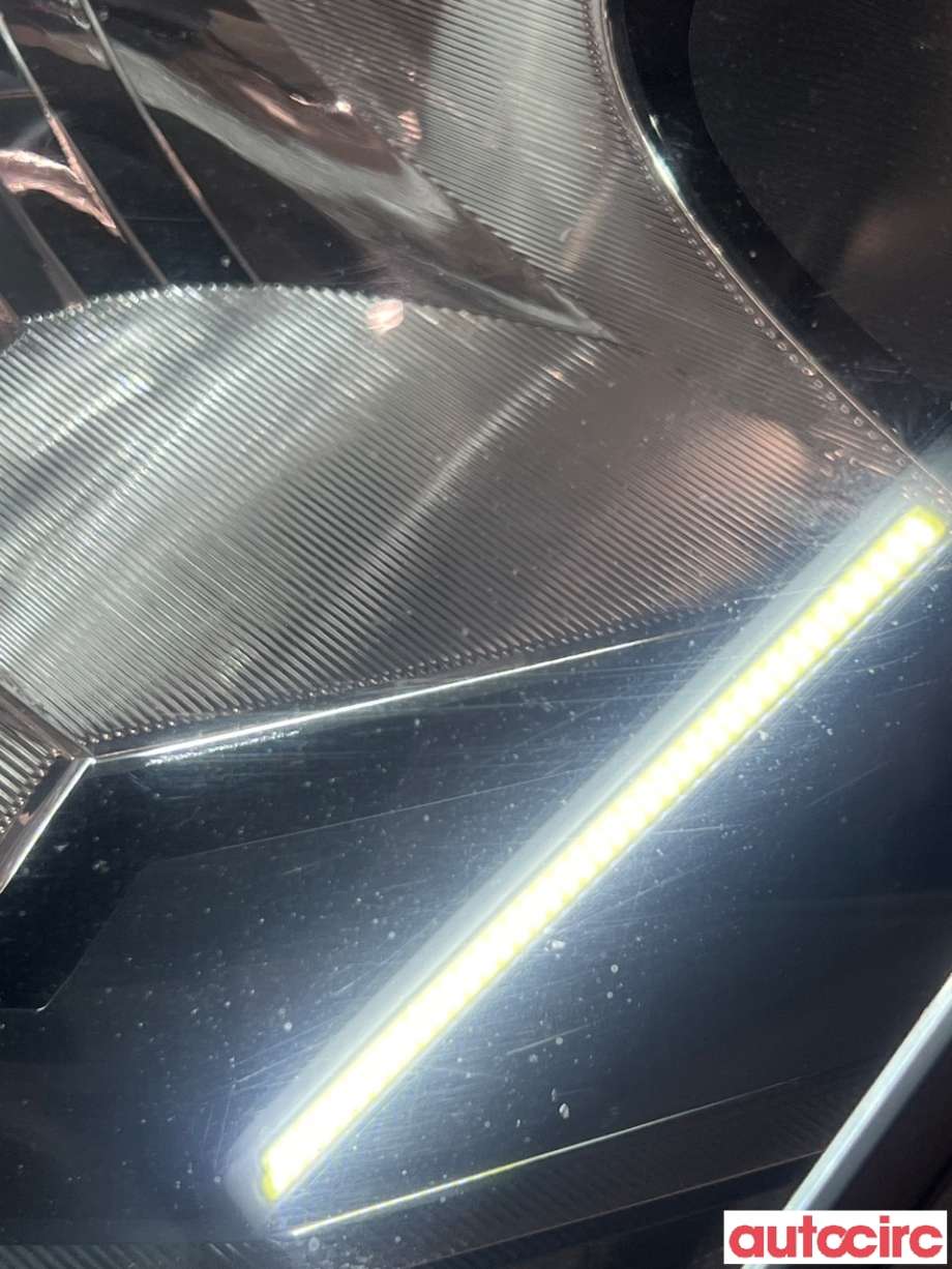Frontlykt høyre halogen til Škoda Octavia 2013-2016 (Type III, Fase 1)  (SKODA|5E1941018|030127220200|5E1941016)