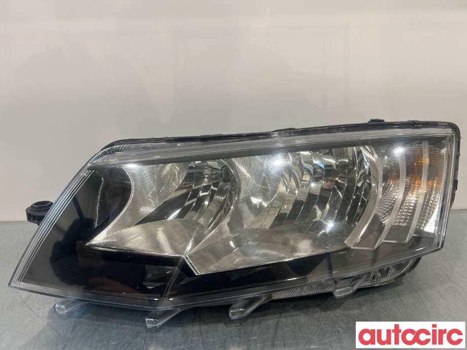 Frontlykt venstre halogen til Škoda Octavia, 2013-2016 (Type III, Fase 1)  (SKODA|5E1941017)