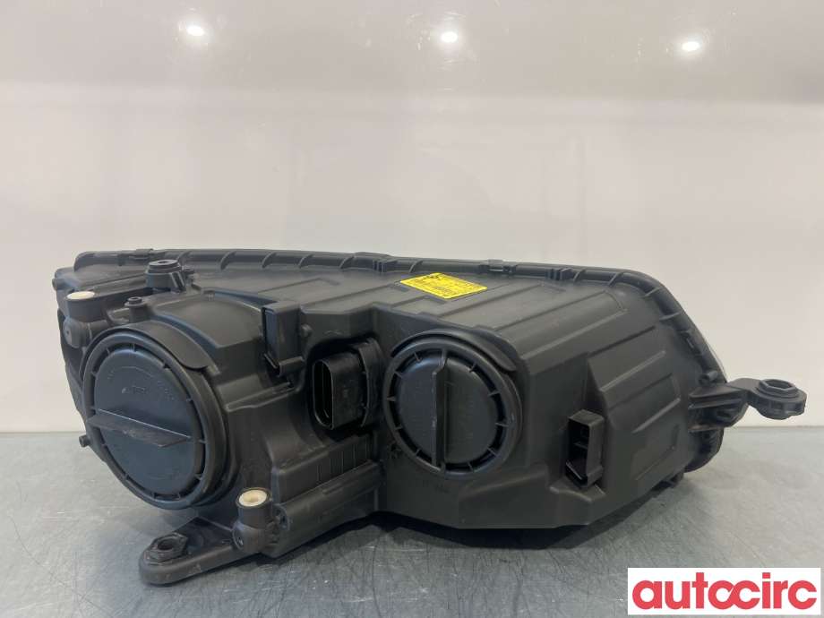 Frontlykt venstre halogen til Škoda Octavia 2013-2016 (Type III, Fase 1)  (SKODA|5E1941017|030127220100|5E1941015)