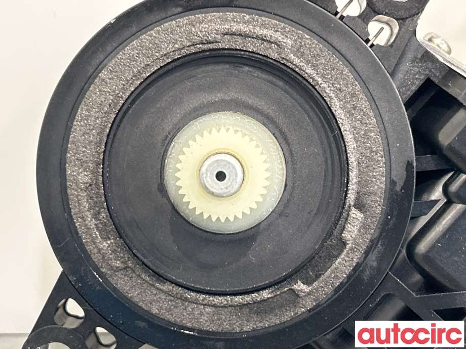 Ruteheis høyre foran til Mazda CX-5 2012-2017 (Type I)  (MAZDA|D651-58-58XB||D6515858X)