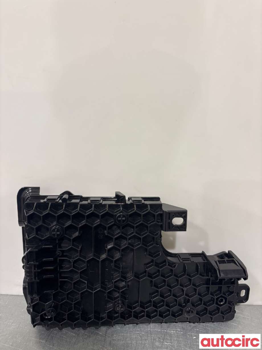 Styreenhet comfort (BCM) til Tesla Model Y 2021-2024 (Type I)  (TESLA|1497847-10-D|)