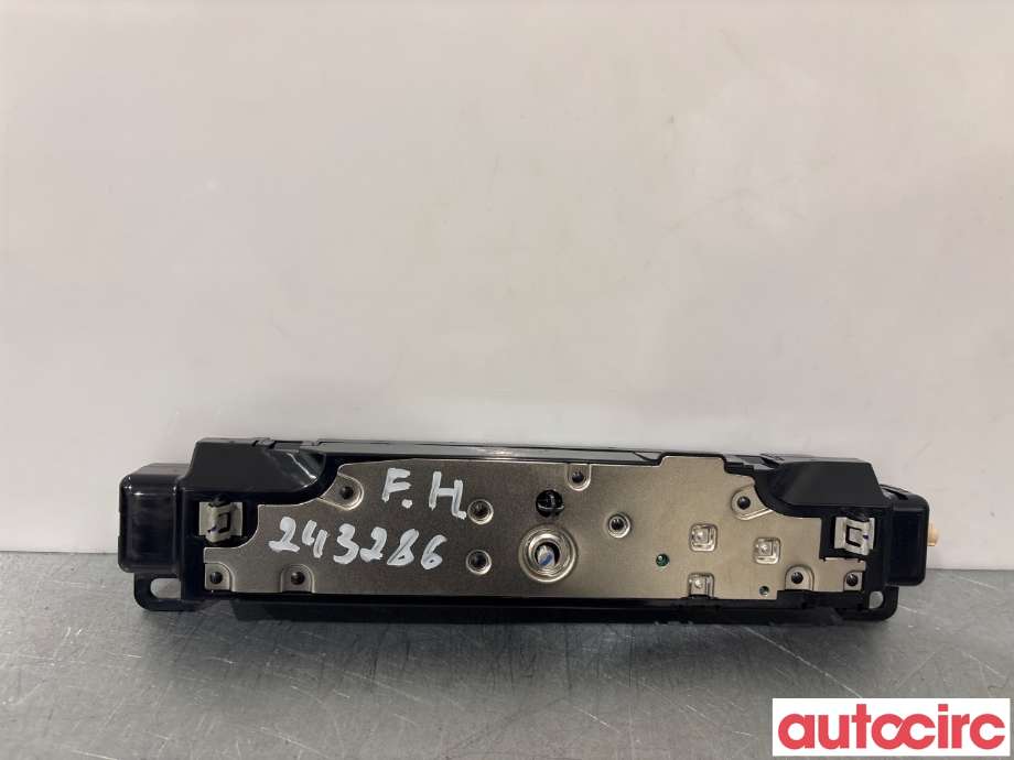 Diverse deler til Tesla Model Y 2021-2024 (Type I) (TESLA|1585601-00-E|)