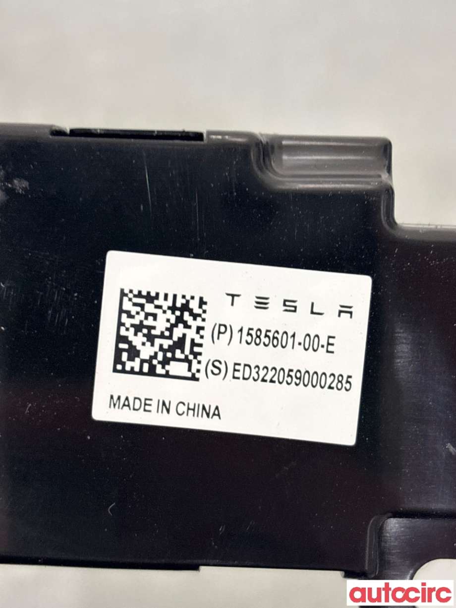 Diverse deler til Tesla Model Y 2021-2024 (Type I)  (TESLA|1585601-00-E|)