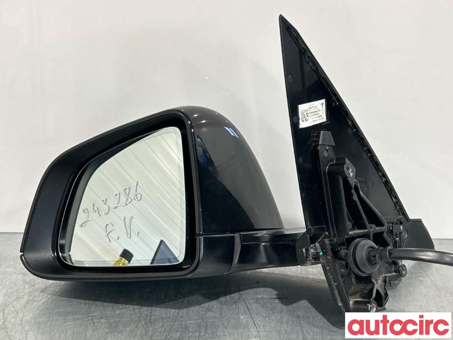 Diverse deler til Tesla Model Y 2021-2024 (Type I)  (TESLA|1609790-00-D|)