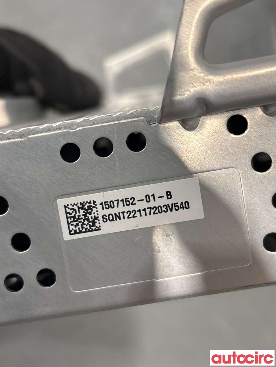 Bilstereo forsterker til Tesla Model Y 2021-2024 (Type I)  (TESLA|1507152-01-B|)
