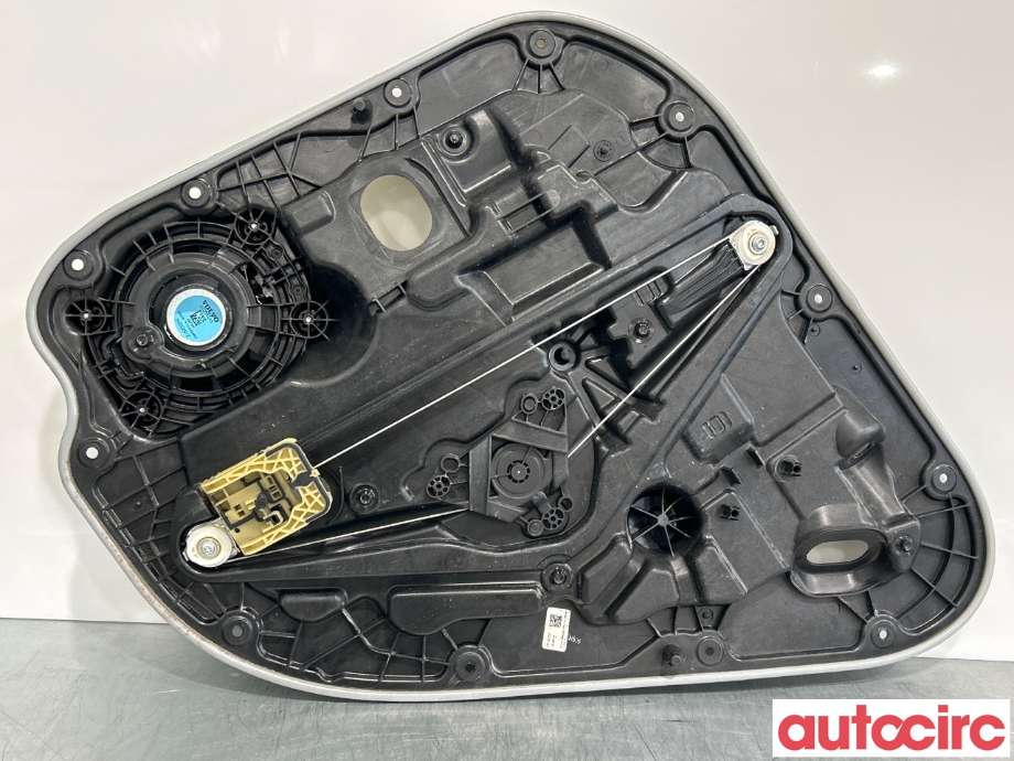 Ruteheis til Volvo XC40, 2018-2024  (VOLVO|32353277)