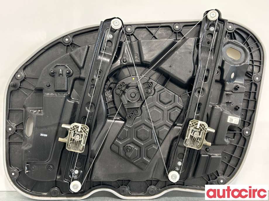 Ruteheis til Volvo XC40, 2018-2024  (VOLVO|30747091)