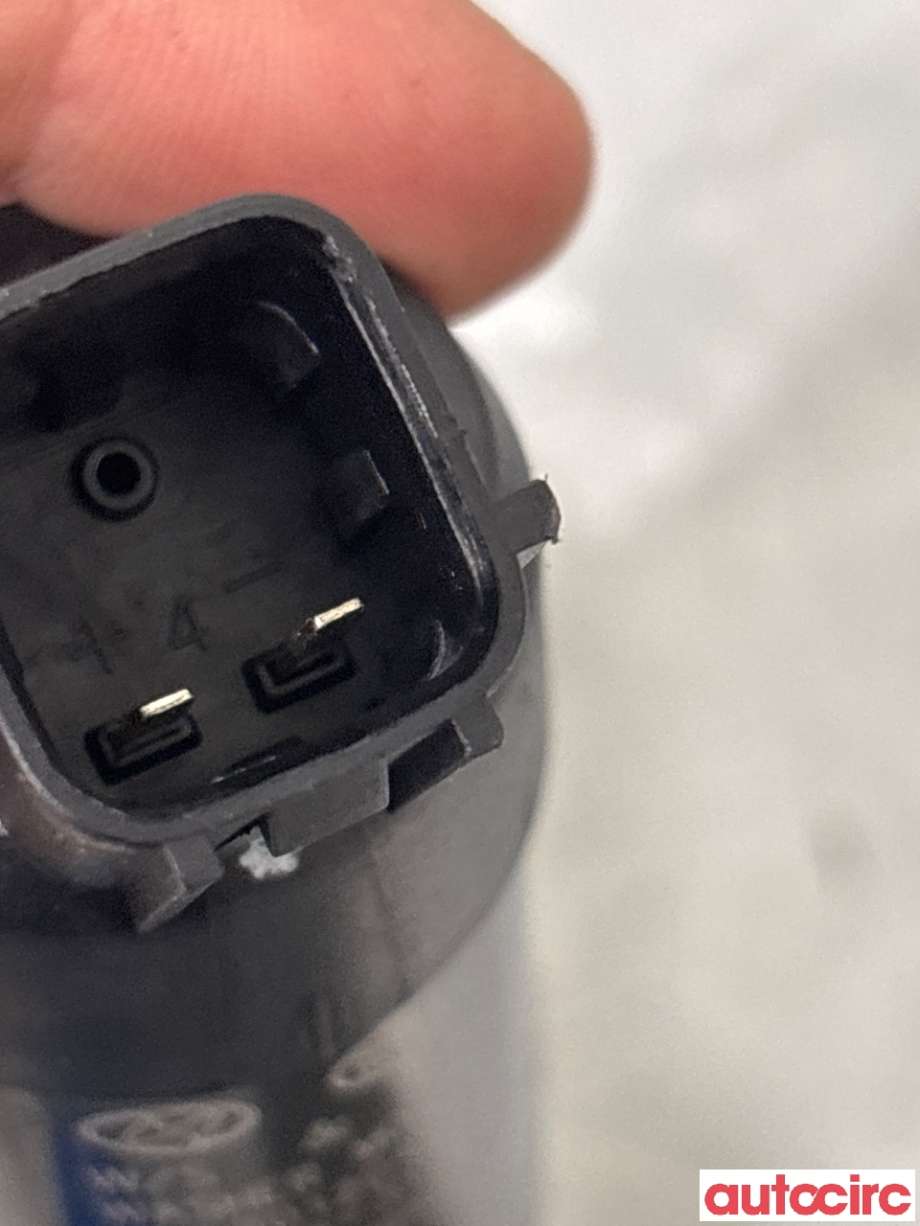 Spylerpumpe foran til Hyundai Ioniq 5 2021-->>  (HYUNDAI|985103T500|)