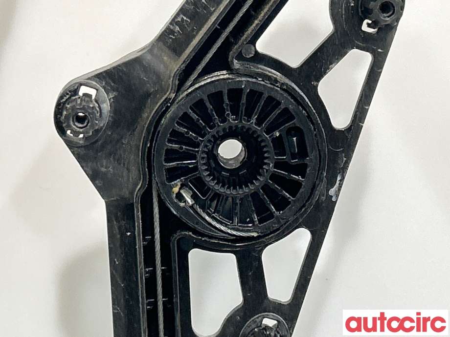 Ruteheis til Škoda Octavia 2013-2016 (Type III, Fase 1) (SKODA|5E0837462|1021-C05537-103)
