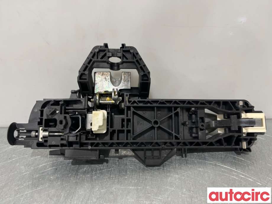 Dørhåndtak utv høyre bak til Mercedes C-Klasse 2007-2011 (Fase 1) (W204) (W204) (MERCEDES|A2047600270|A2047600834|A2047602434)