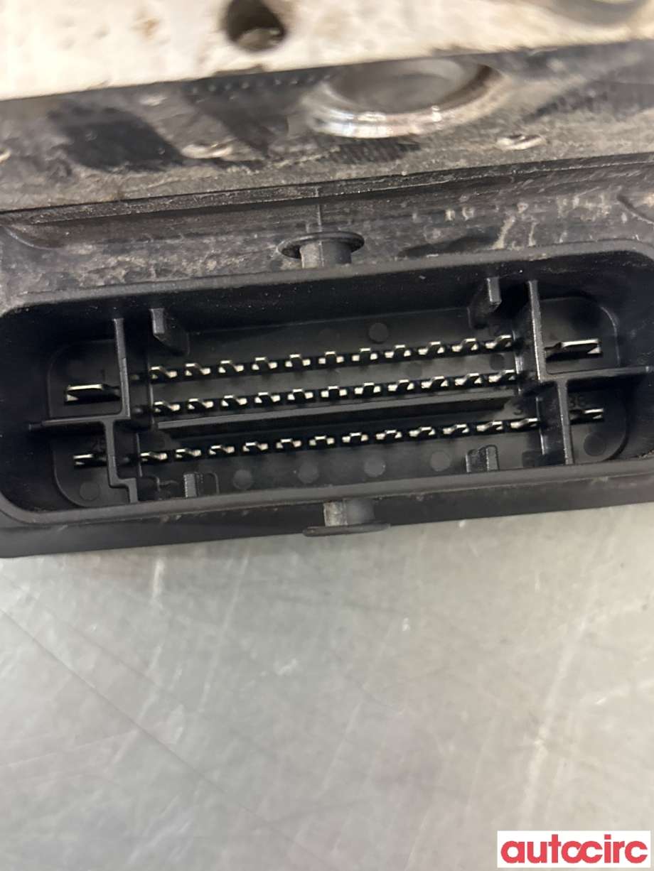 ABS sentral til Tesla Model Y 2021-2024 (Type I)  (TESLA|1044746-00-A|0265956665|1044745-00-B)