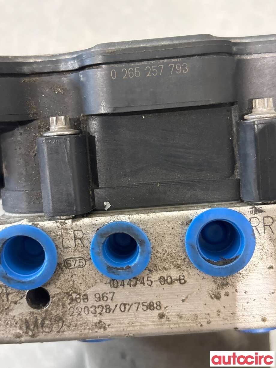 ABS sentral til Tesla Model Y 2021-2024 (Type I)  (TESLA|1044746-00-A|0265956665|1044745-00-B)