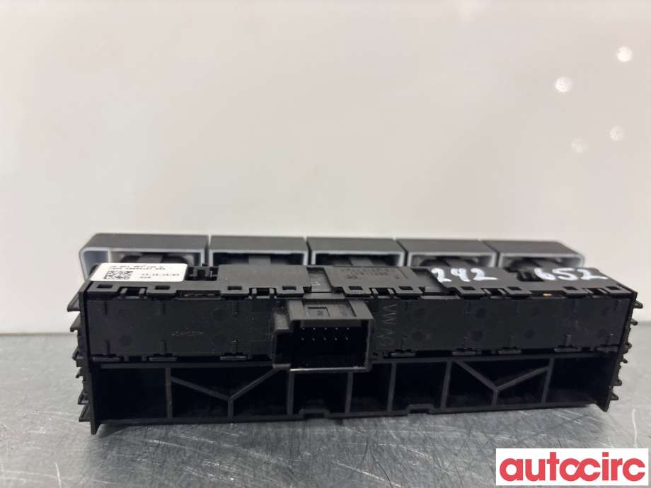 Bryter diverse til Škoda Octavia 2013-2016 (Type III, Fase 1)  (SKODA|5E1927132G|)