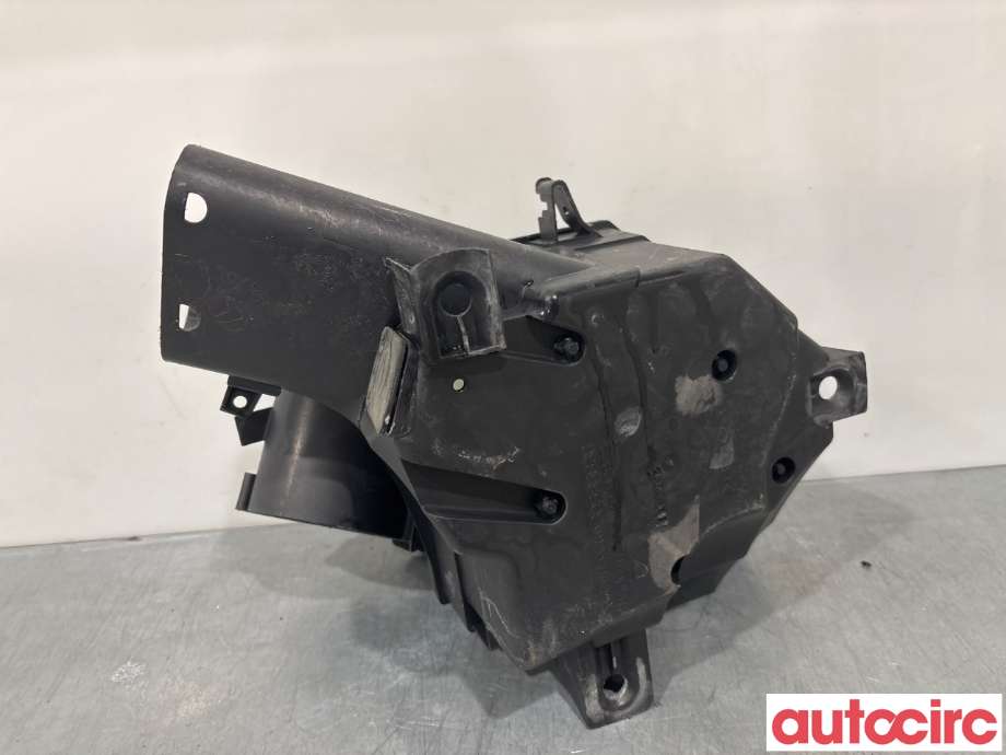 Luftfilterboks til Volvo XC70 2005-2007 (Type I, Fase 2) (VOLVO|30636830|)