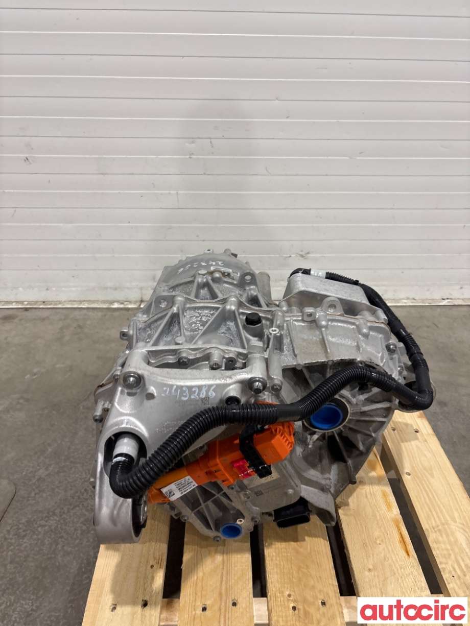 Motor elbil bak til Tesla Model Y 2021-2024 (Type I)  (TESLA|1672096-00-A|3DU|)