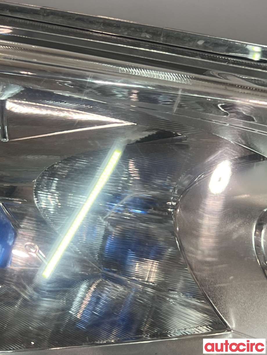 Frontlykt høyre halogen til Nissan NV200 2010-2019  (NISSAN|260104FA1A|)