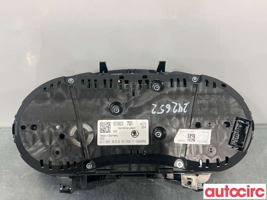 Instrumentpanel til Škoda Octavia 2013-2016 (Type III, Fase 1)  (SKODA|5E0920751|)