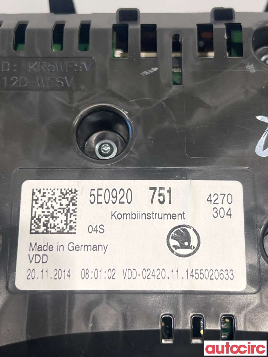 Instrumentpanel til Škoda Octavia 2013-2016 (Type III, Fase 1)  (SKODA|5E0920751|)