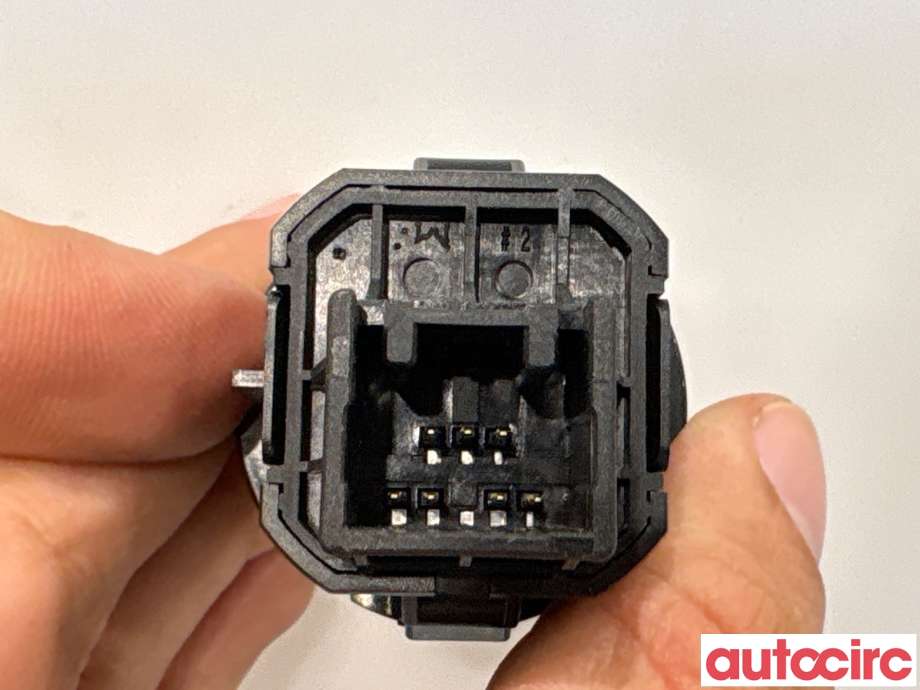 Bryter start/stopp til Mitsubishi Outlander 2015-->> (Type III, Fase 2)  (MITSUBISHI|8610A133|)